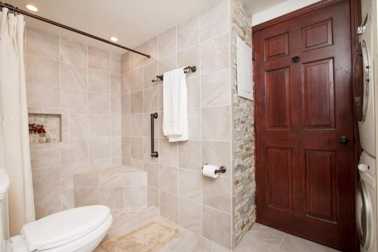Aloha Vacations Apartahotel 4*