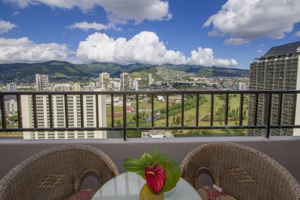 Aloha Vacations Apartahotel 4*